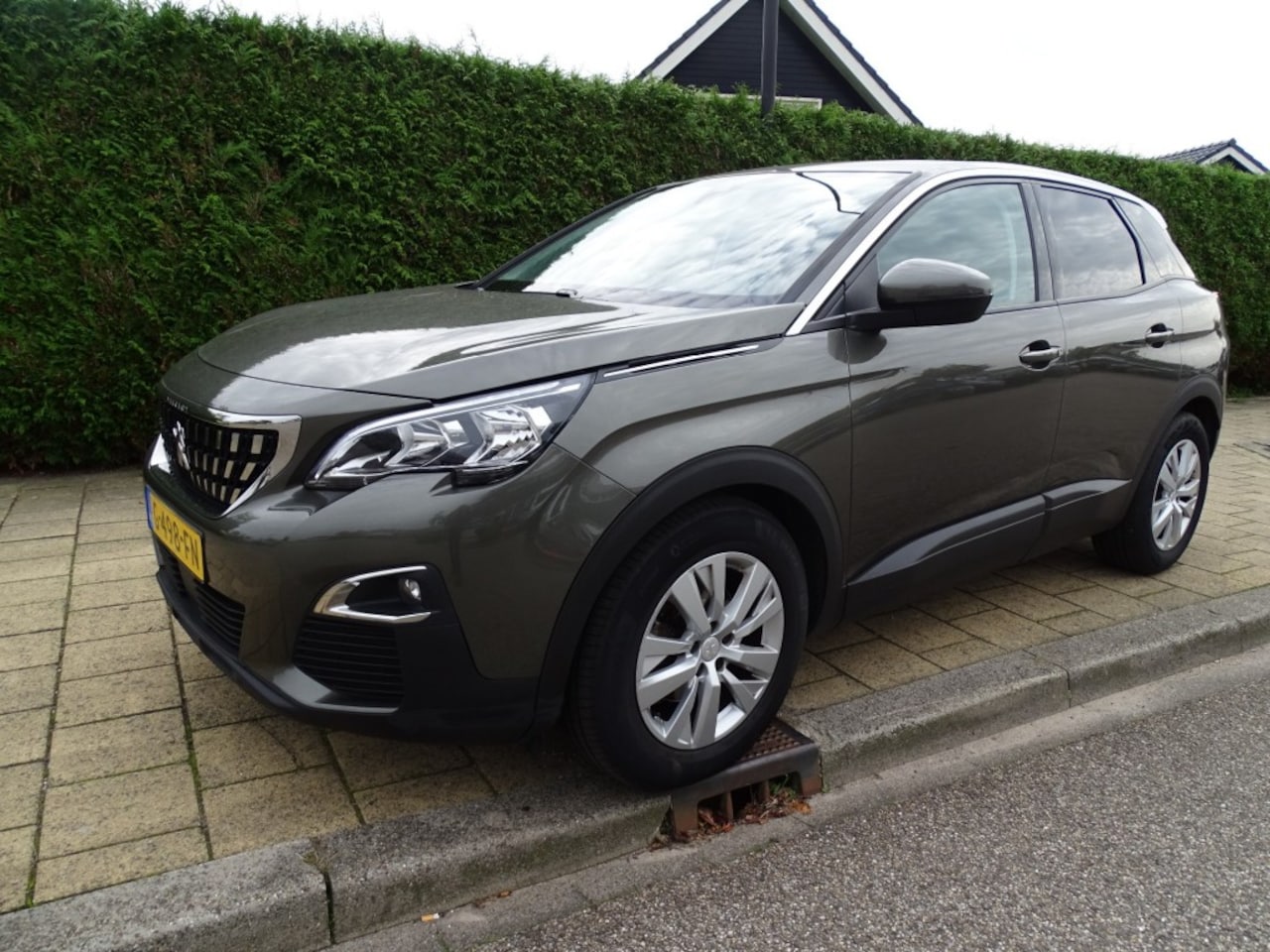 Peugeot 3008 - 1.2 130Pk  Automaat-Navi Carplay-Blth-Trkh-Media app - AutoWereld.nl