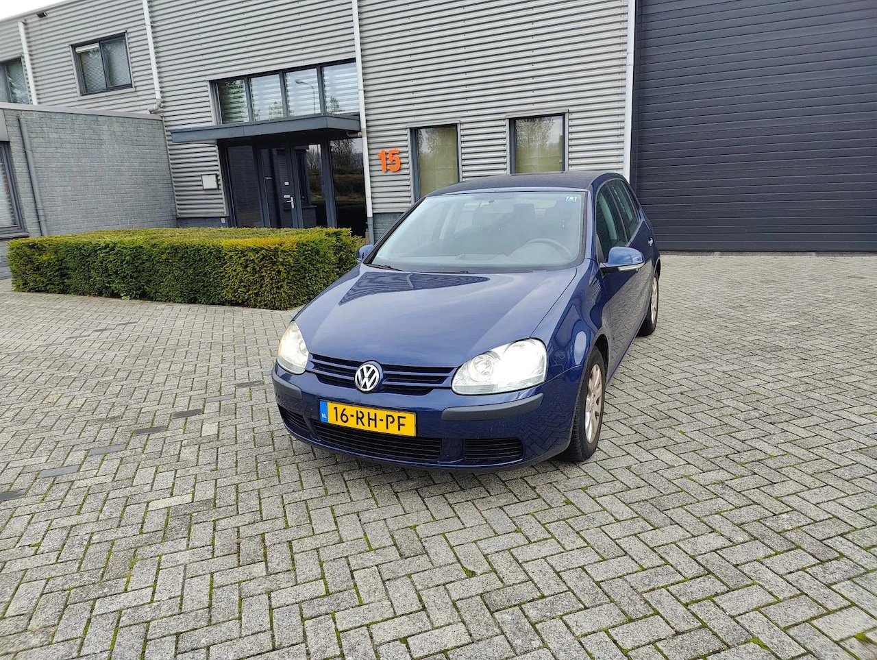 Volkswagen Golf - 1.6 FSI Comfortline Business Bj 2005 Airco - AutoWereld.nl