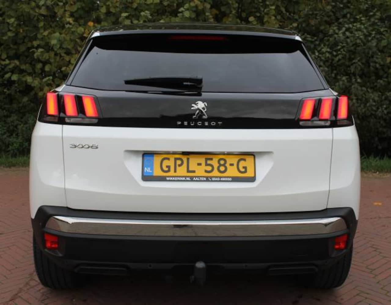 Peugeot 3008 - 1.2 PureTech 130pk EAT8 Allure Pack Business