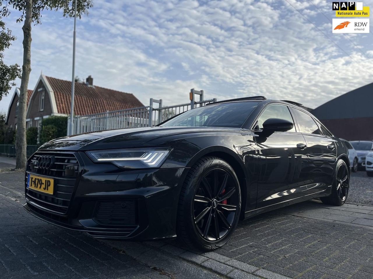 Audi A6 Limousine - 55 TFSI e quattro Competition S Line | 367 PK | Panoramadak | - AutoWereld.nl