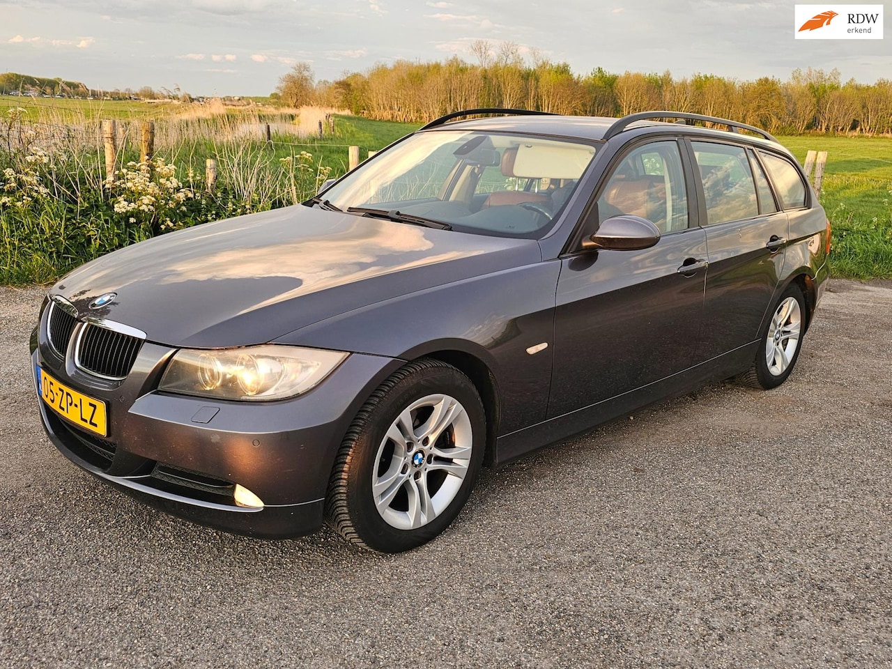 BMW 3-serie Touring - 318i Business Line navi leer xenon - AutoWereld.nl