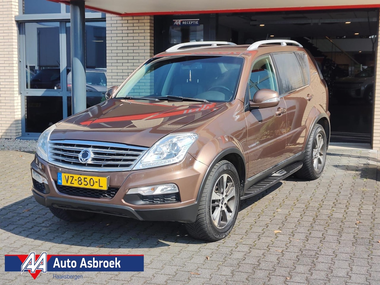 SsangYong Rexton - RX 220 e-XDI Sapphire RX 220 e-XDI Sapphire - AutoWereld.nl