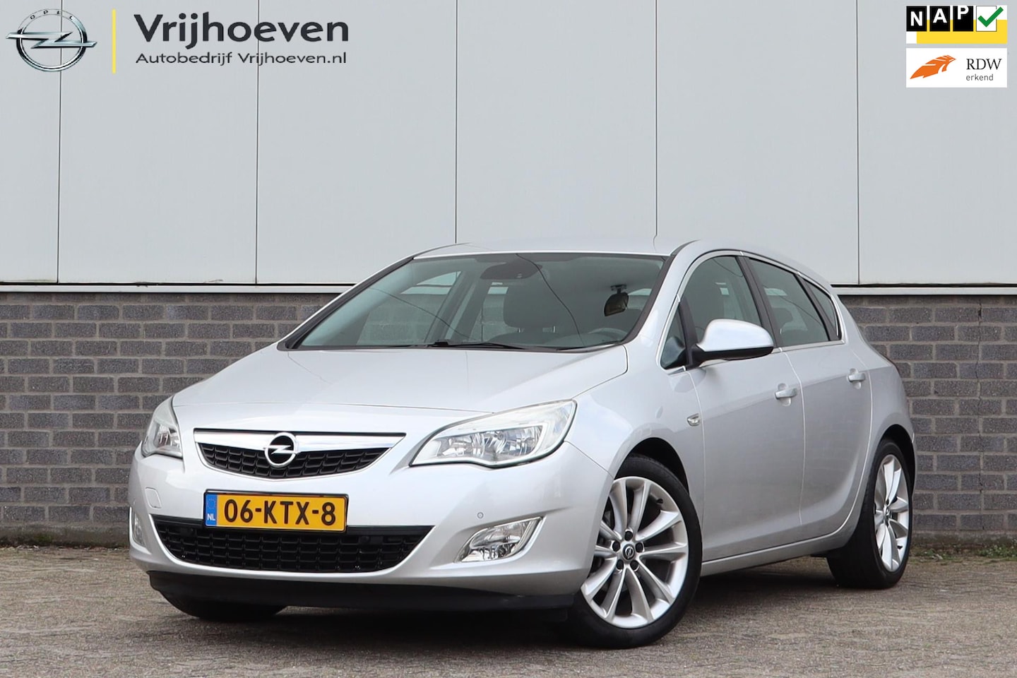 Opel Astra - 1.6 Cosmo Trekhaak - AutoWereld.nl