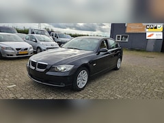 BMW 3-serie - 318 d High Executive Navi Xenon Clima