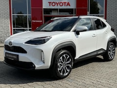 Toyota Yaris Cross - 1.5 HYBRID 115 FIRST EDITION NIEUW & DIRECT LEVERBAAR NAVI LED KEYLESS 17" LM-VELGEN APPLE