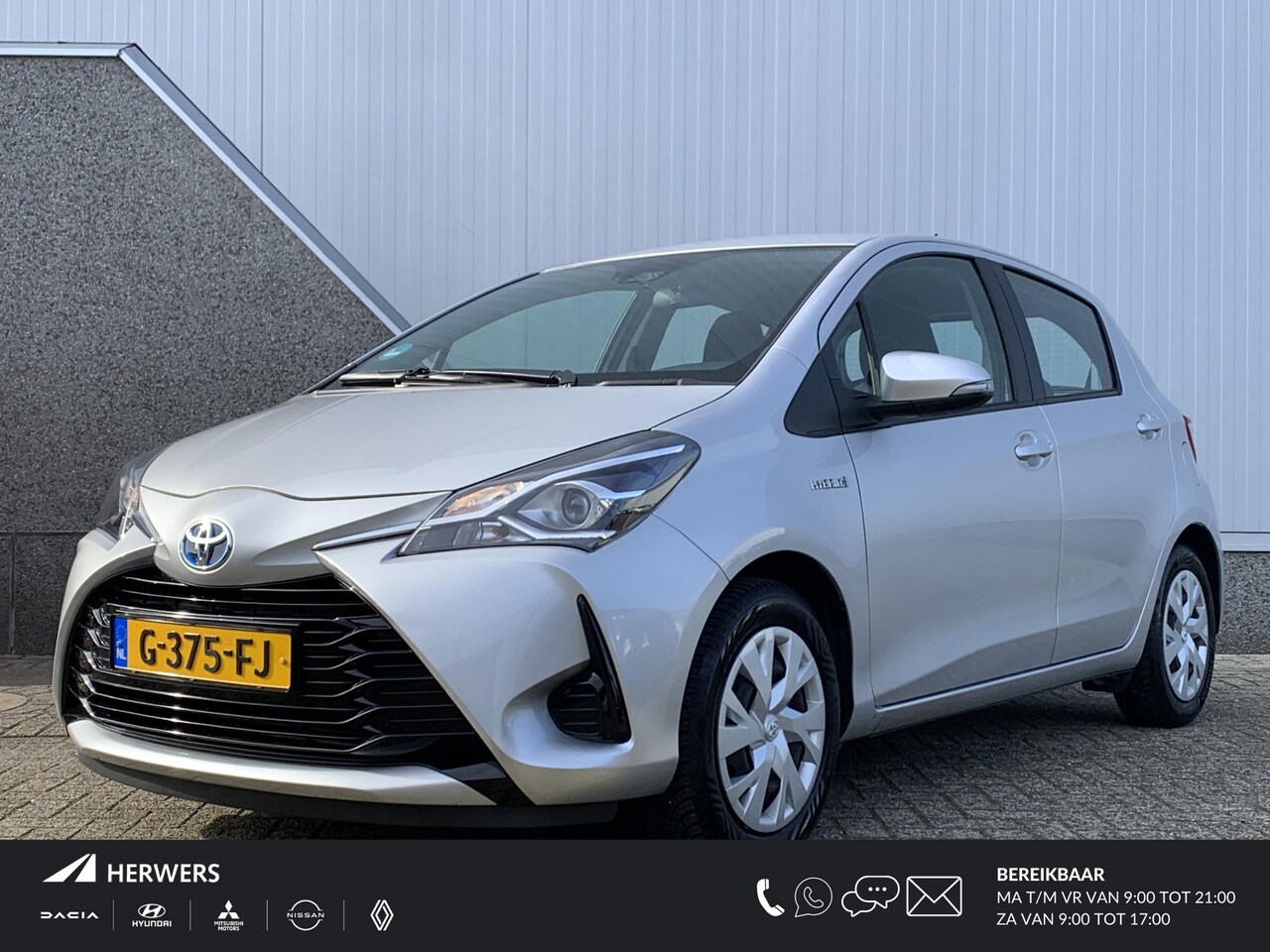 Toyota Yaris - 1.5 Hybrid Active / Trekhaak / Navigatie / Cruise Control / Camera / Airco / Compleet deal - AutoWereld.nl