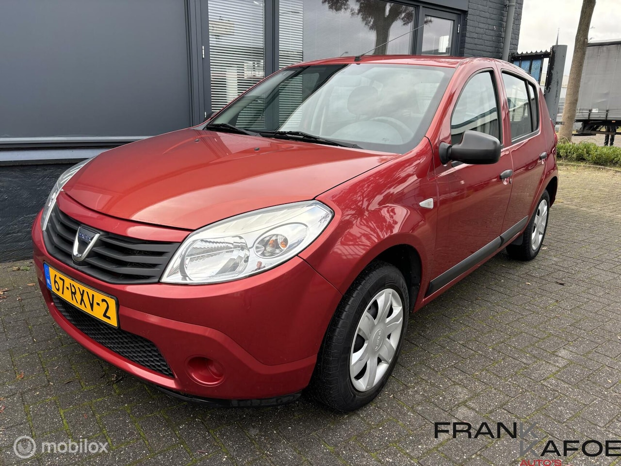 Dacia Sandero - 1.2i Aniversare Airco CV Aux 5 drs - AutoWereld.nl