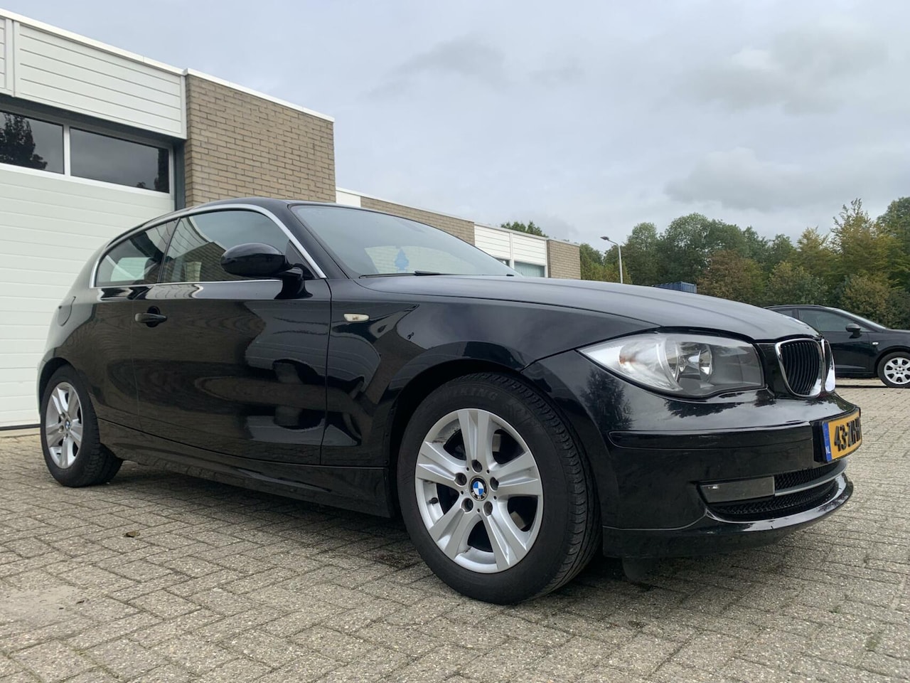 BMW 1-serie - 116i High Executive NAP NWE APK Handel/Export Airco Elektrische ramen Cruise Control Trekh - AutoWereld.nl