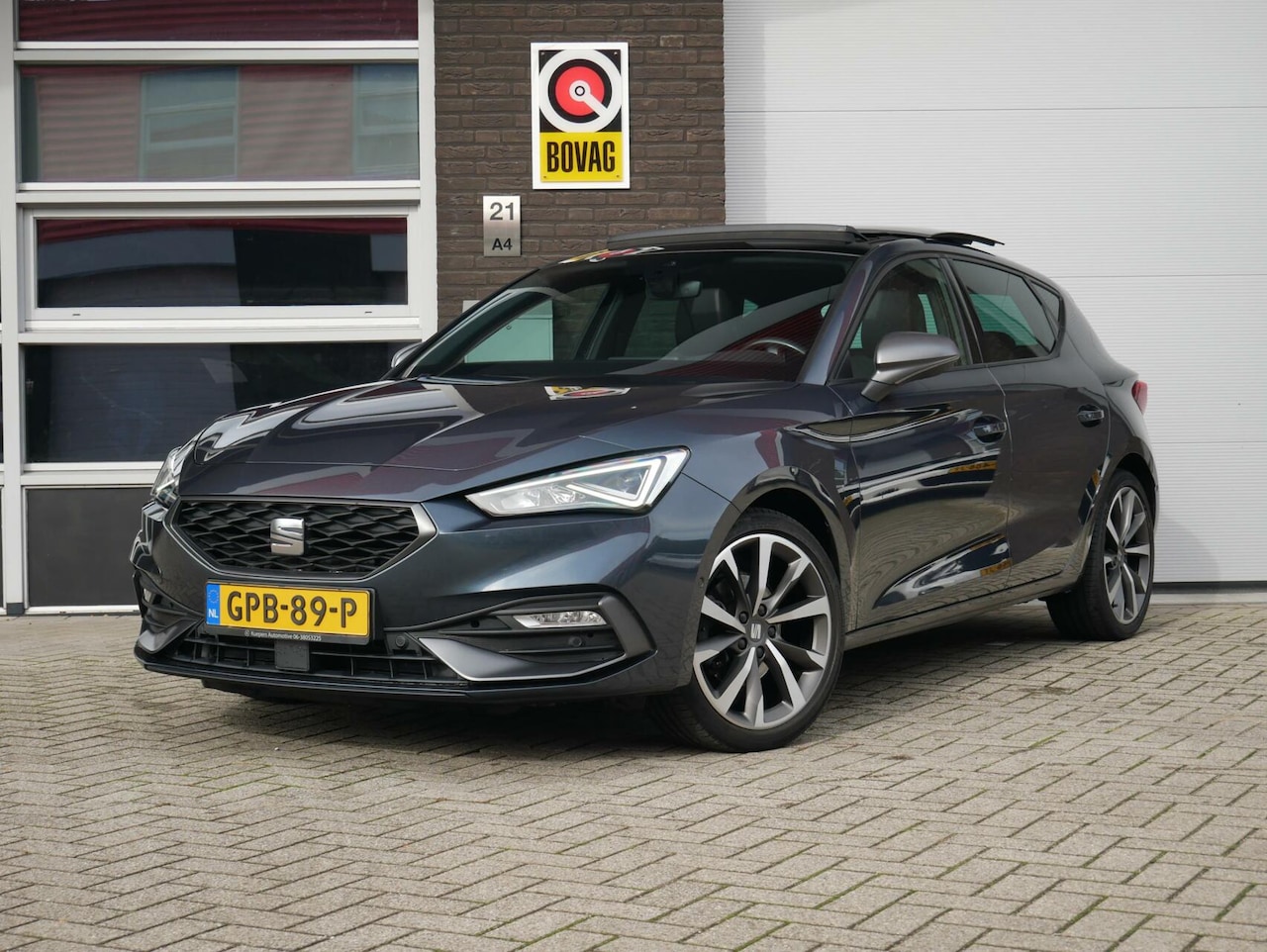 Seat Leon - 1.5 eTSI FR Pano| Led| Sfeer| Navi+BT - AutoWereld.nl