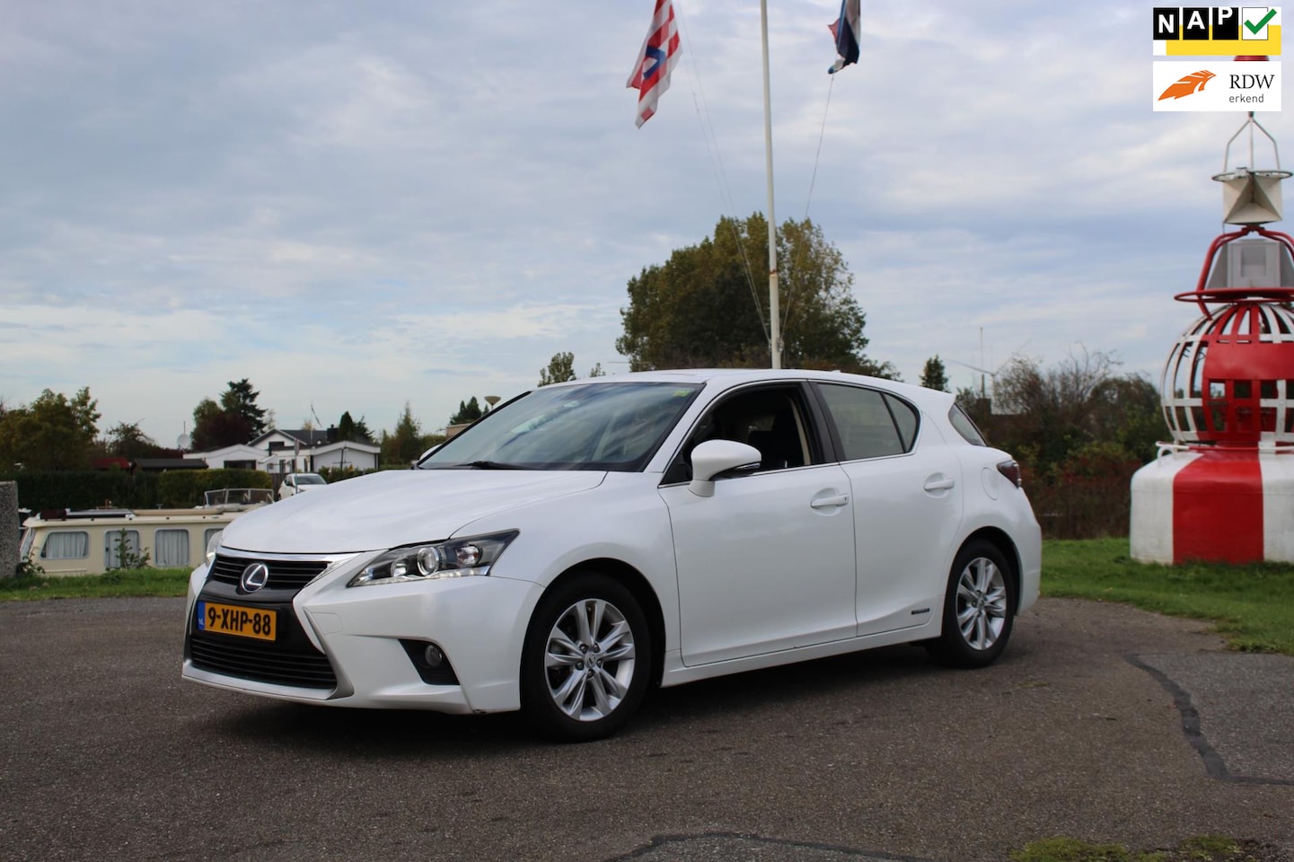 Lexus CT 200h - Business Line *Navi - AutoWereld.nl