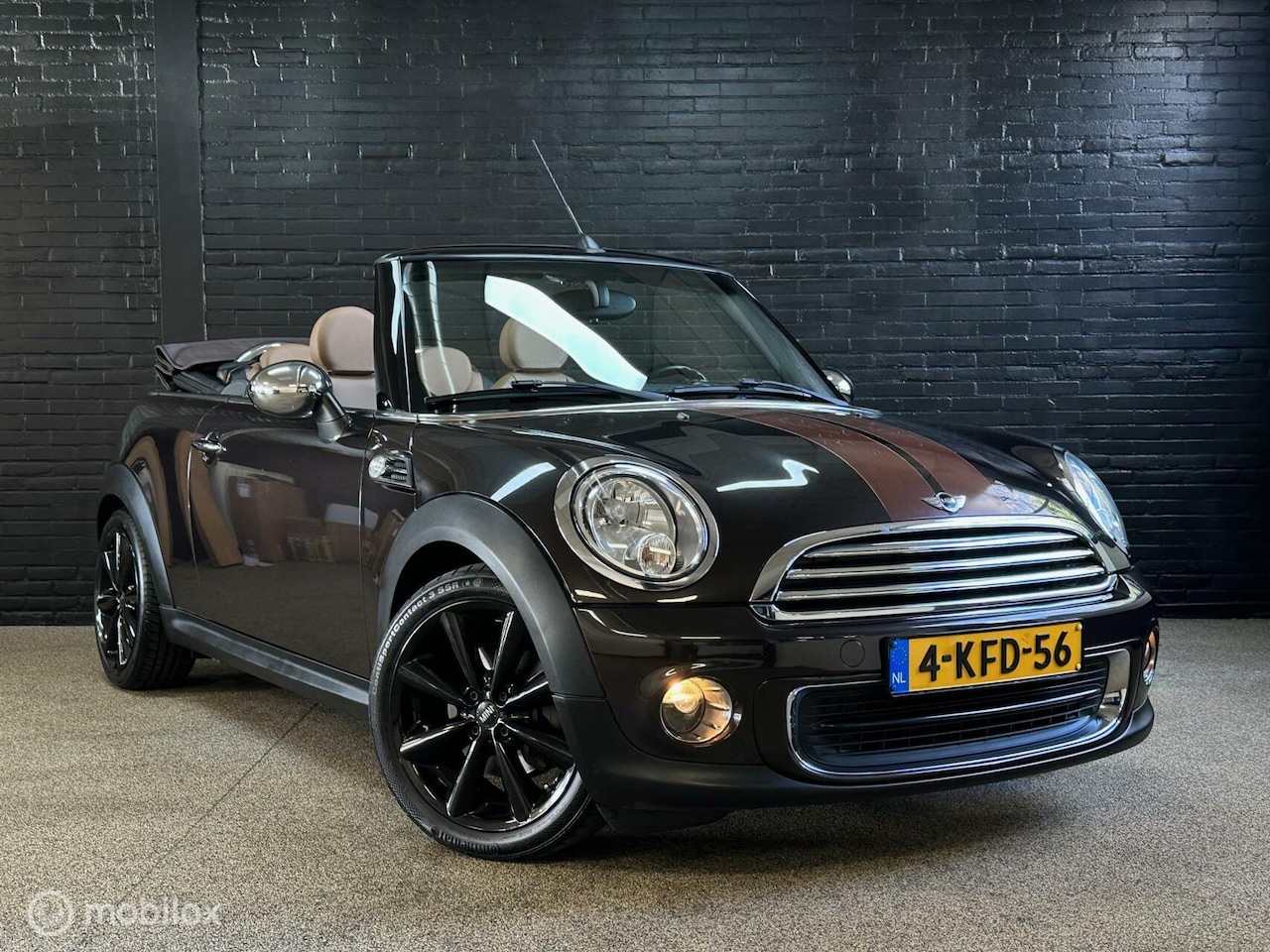 MINI Cabrio - 1.6 One Businessline | Leder | Stoelverw | Navi | - AutoWereld.nl