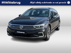 Volkswagen Passat Variant - 1.4 TSI PHEV 218pk DSG GTE Business / Panoramadak / Leder / Digitale Cockpit / LED / 18' L