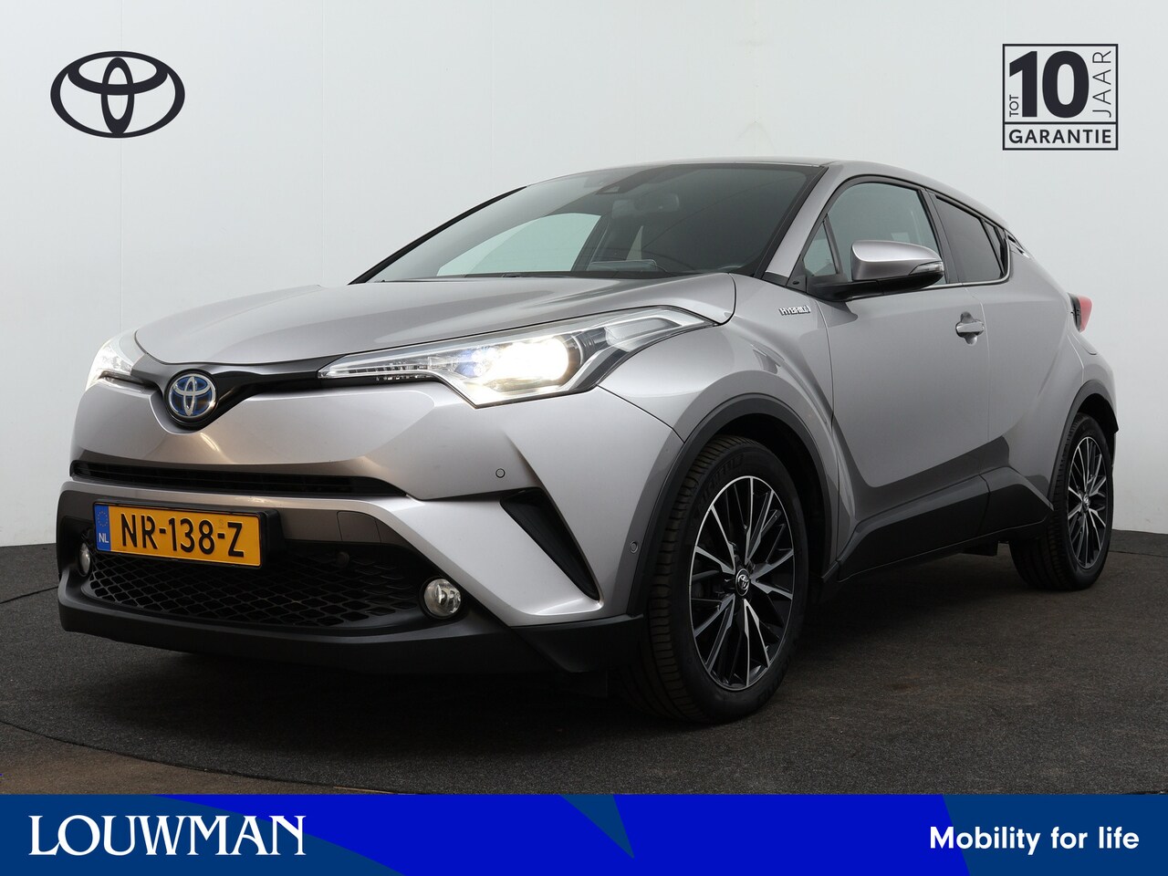 Toyota C-HR - 1.8 Hybrid Executive | Navigatie | Trekhaak | - AutoWereld.nl