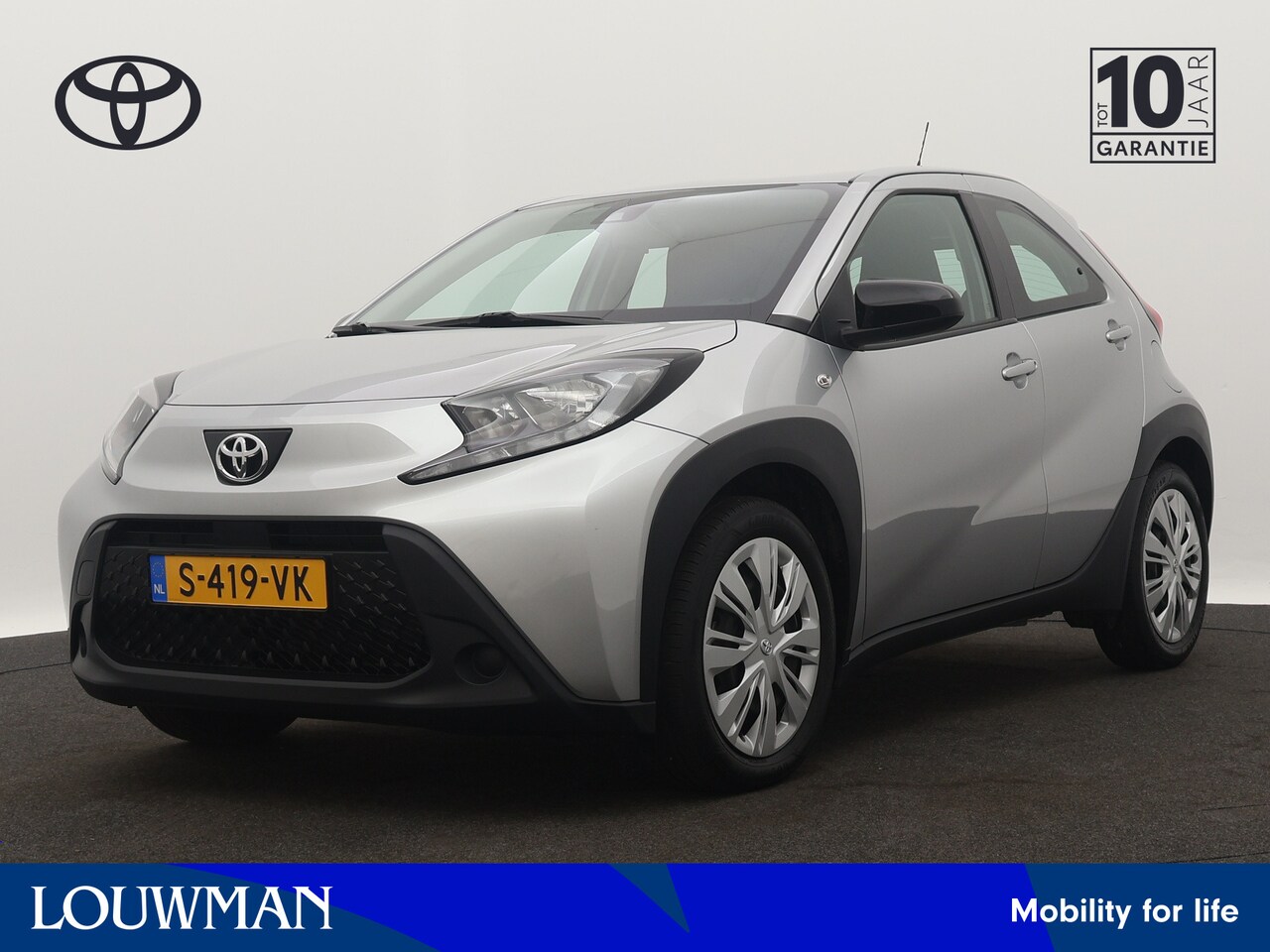 Toyota Aygo X - 1.0 VVT-i MT play 1.0 VVT-i MT play - AutoWereld.nl