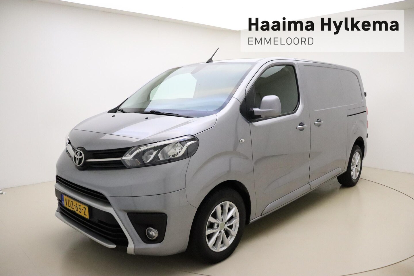 Toyota ProAce Worker - 2.0 D-4D Professional Automaat | Navigatie | Dubbele zijschuifdeur | Passagiersstoel | Lic - AutoWereld.nl