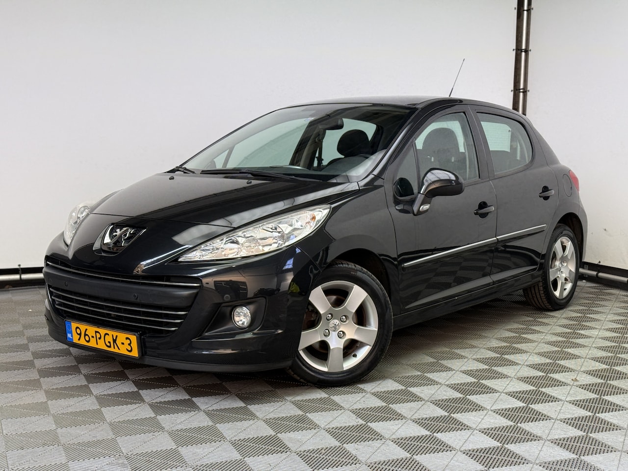 Peugeot 207 - 1.6 VTi XS 5-drs Pano PDC Automaat NL Auto - AutoWereld.nl