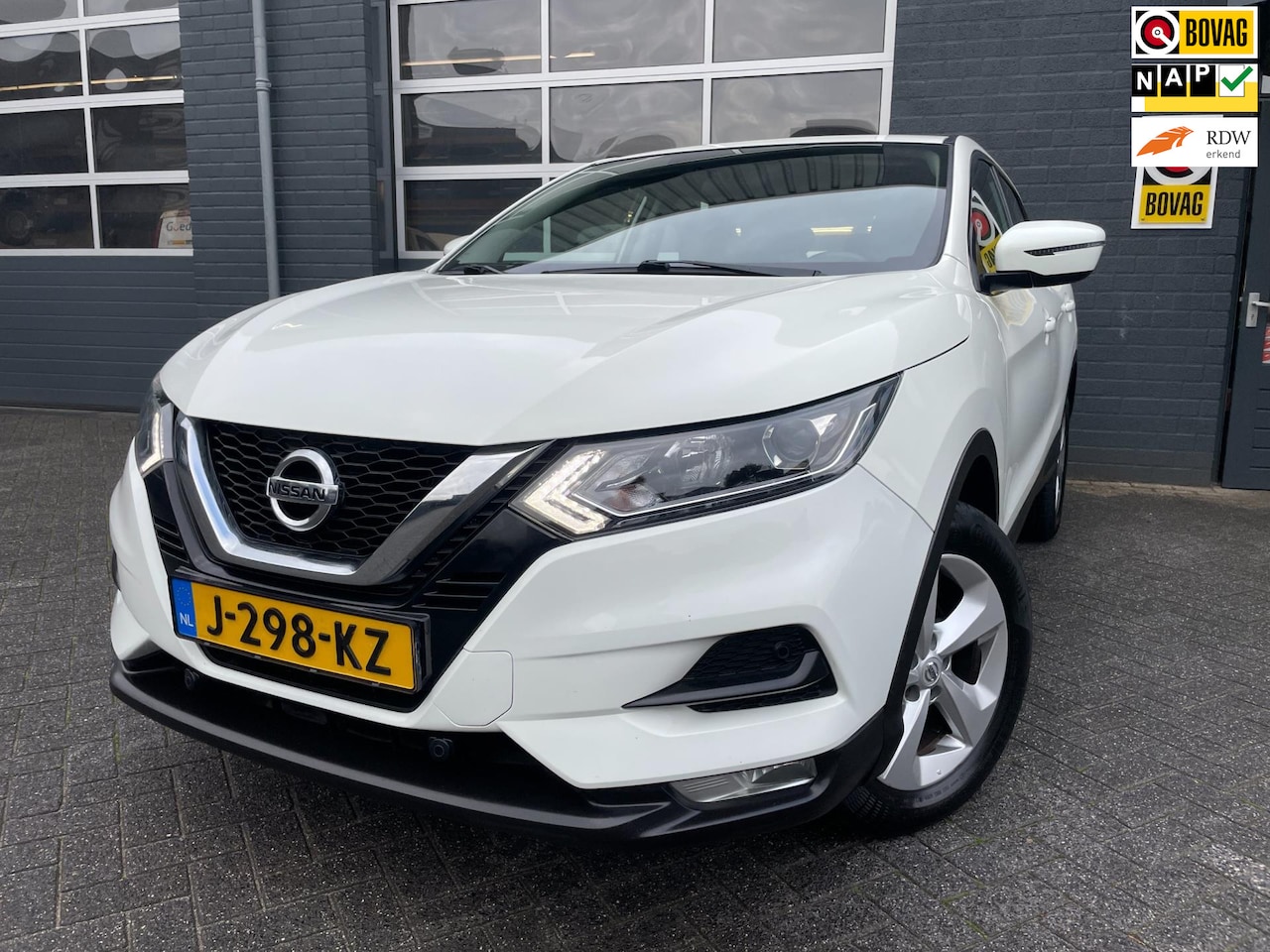 Nissan Qashqai - 1.3 DIG-T Acenta Navi, Camera, Cruise - AutoWereld.nl