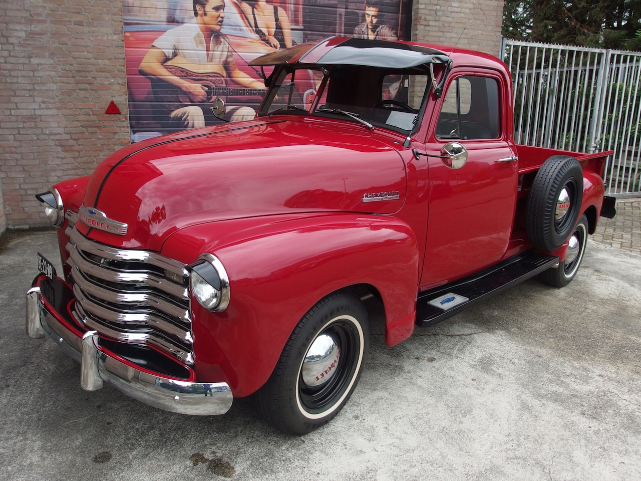 Chevrolet Apache - Thriftmaster 3600 Pick Up Longbed sidestep. Vrijgesteld van Motorrijtuigen Belasting en AP - AutoWereld.nl