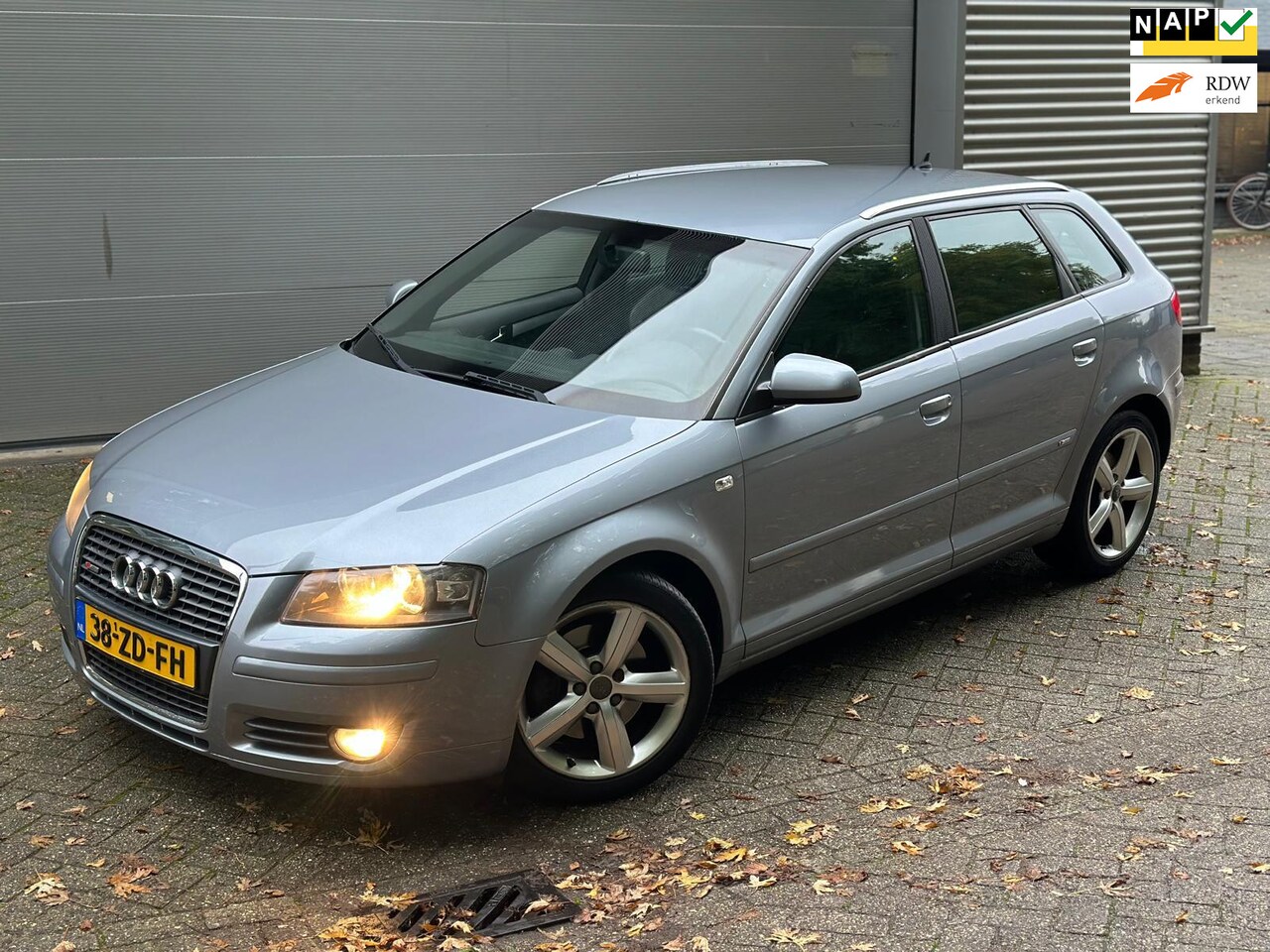 Audi A3 Sportback - 2.0 TFSI Ambition Pro Line / NETTE AUTO / NAVI-MULTIEMEDIA / LM VELGEN - AutoWereld.nl