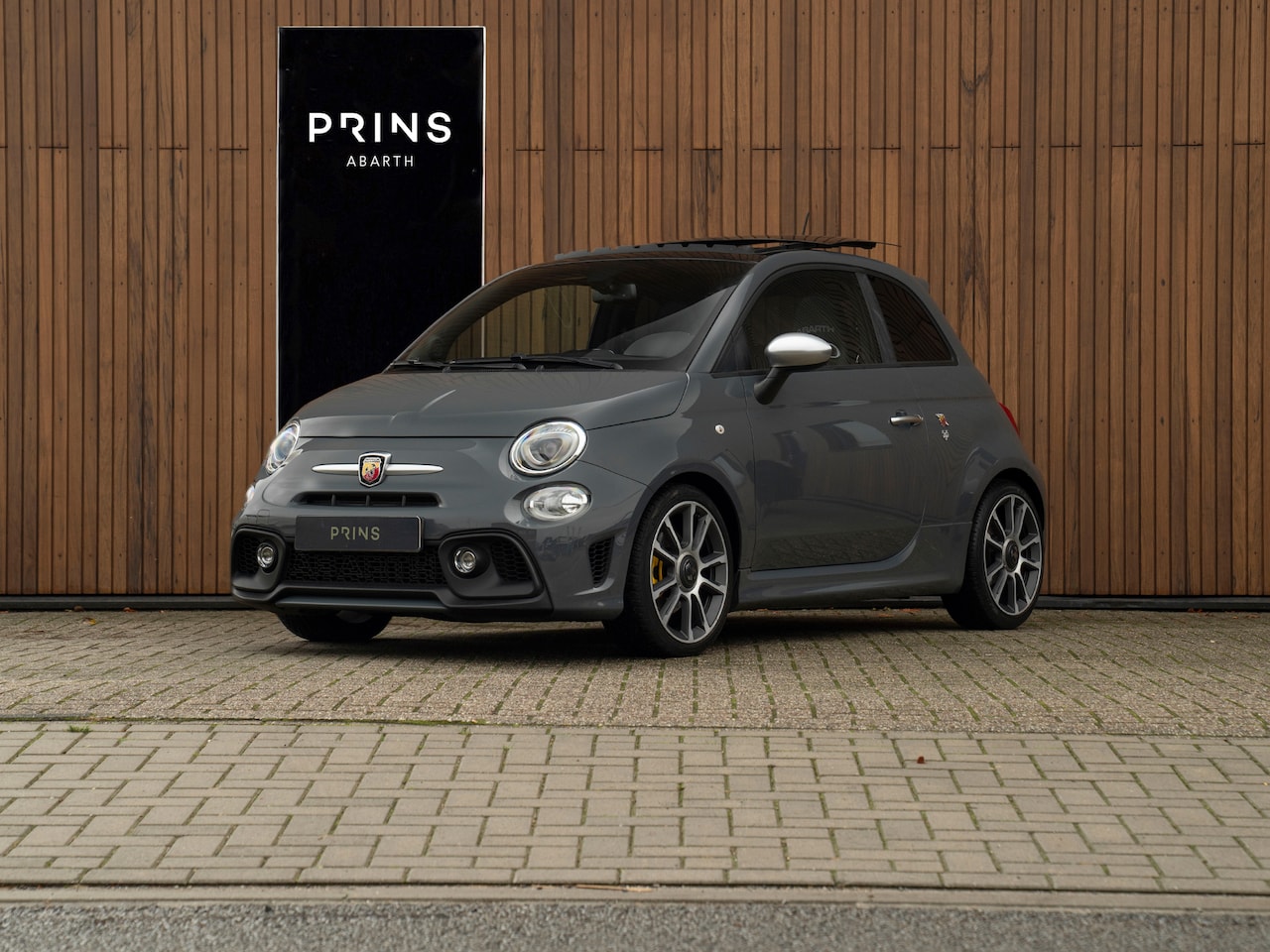 Abarth 595 - Turismo | Schuifdak | Beats | 2e eigenaar | Grigio Pista - AutoWereld.nl