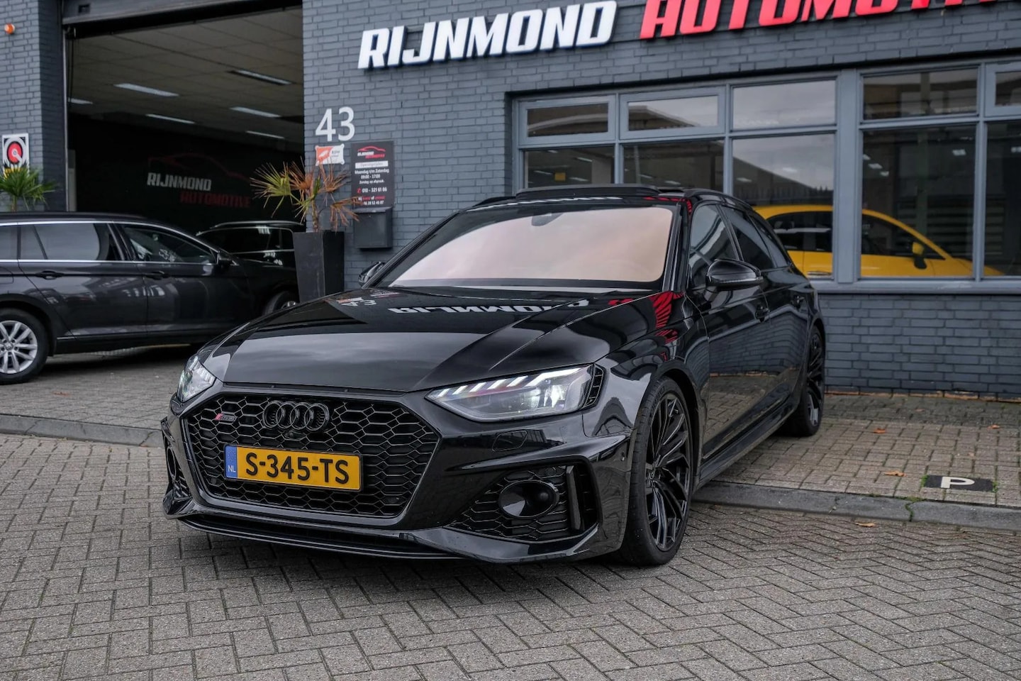 Audi RS4 - Avant 2.9 TFSI RS 4 Quattro Pano|B&O|RS-Zetels|Head Up| - AutoWereld.nl