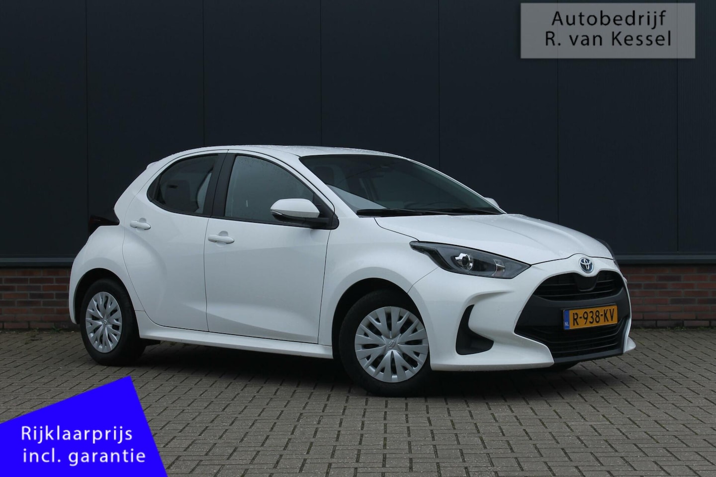 Toyota Yaris - 1.5 Hybrid Active I ACC I Carplay I NL-auto - AutoWereld.nl