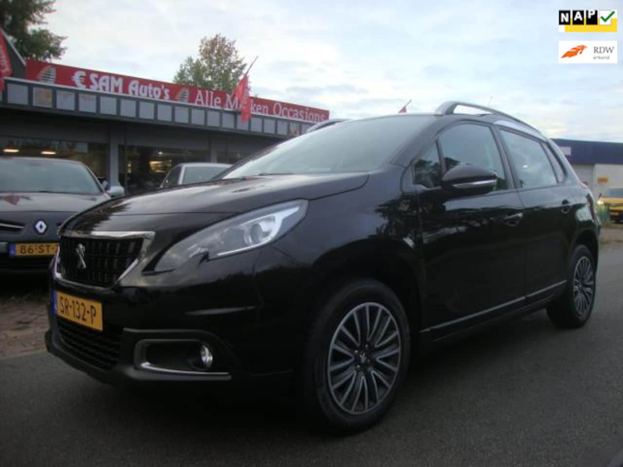 Peugeot 2008 - 1.2 PureTech Blue Lion 1.2 PureTech Blue Lion ( NAVI +Airco ) - AutoWereld.nl