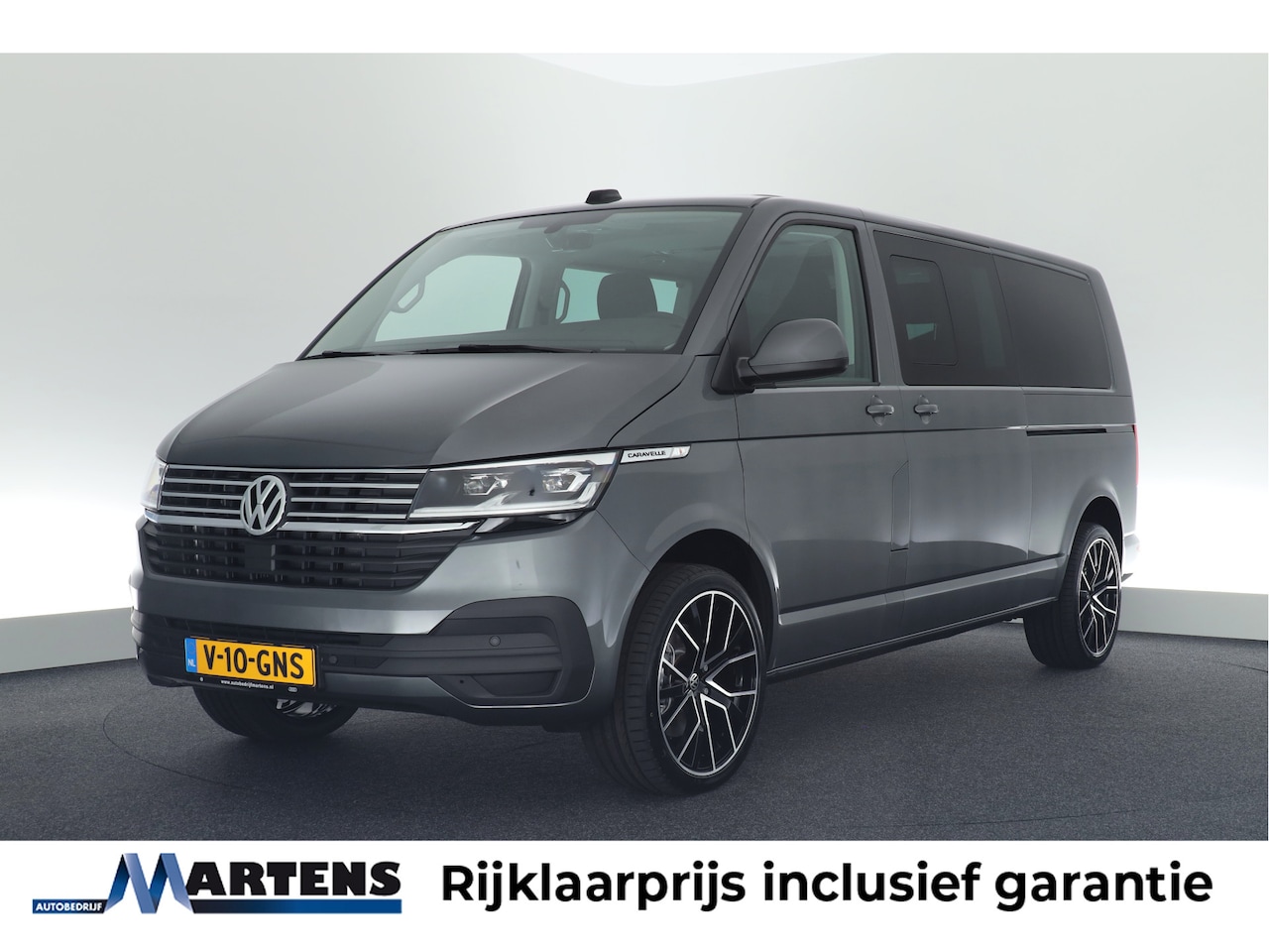 Volkswagen Transporter Caravelle - 2.0 TDI 204pk DSG L2H1 32 DC Schuifdeur L+R Virtual Cockpit Leder Navigatie Stoelverwarmin - AutoWereld.nl