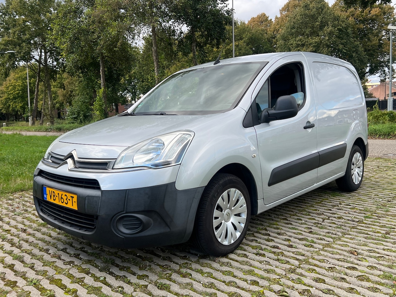 Citroën Berlingo - 1.6 e-HDI 500 Club Economy / airco / nap / apk - AutoWereld.nl