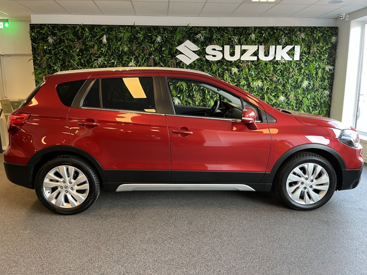 Suzuki S-Cross - Exclusive Trekhaak Climat L 1.4 B.jet Exclusive - AutoWereld.nl