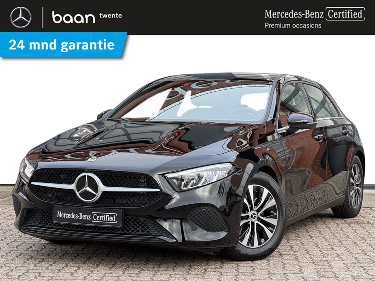 Mercedes-Benz A-klasse - A 180 Star Edition Automaat | Achteruitrijcamera | Stoelverwarming | Spoorassistent | Spie - AutoWereld.nl