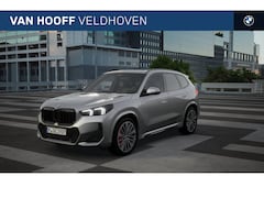 BMW X1 - sDrive20i High Executive M Sport Automaat / Panoramadak / Trekhaak / Sportstoelen / M Adap