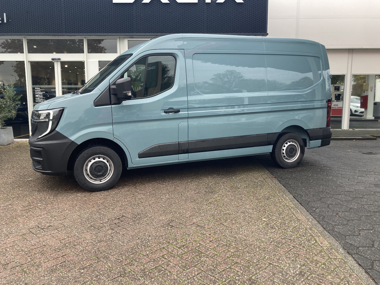 Renault Master - T35 2.0 dCi 130 L2H2 Advance - Demo / Trekhaak - AutoWereld.nl