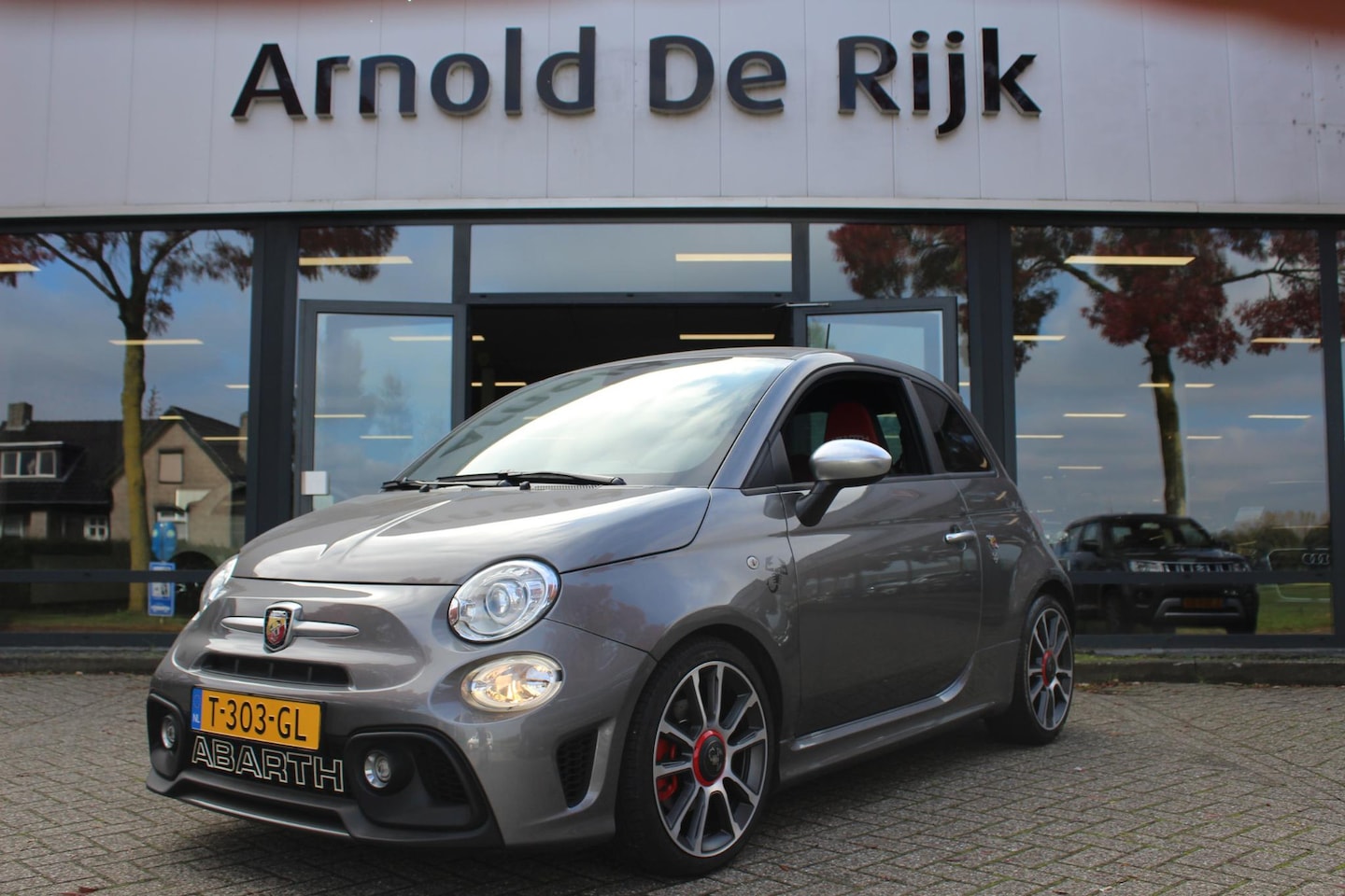 Abarth 500 - 1.4 T-Jet Abarth Turismo - AutoWereld.nl