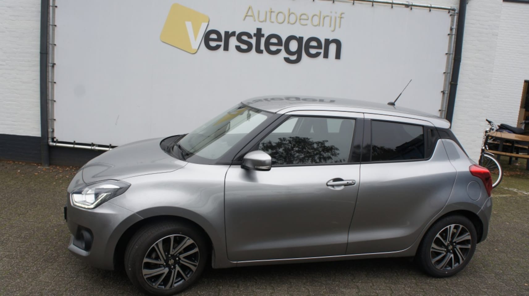 Suzuki Swift - 1.2 Style Smart Hybr - AutoWereld.nl