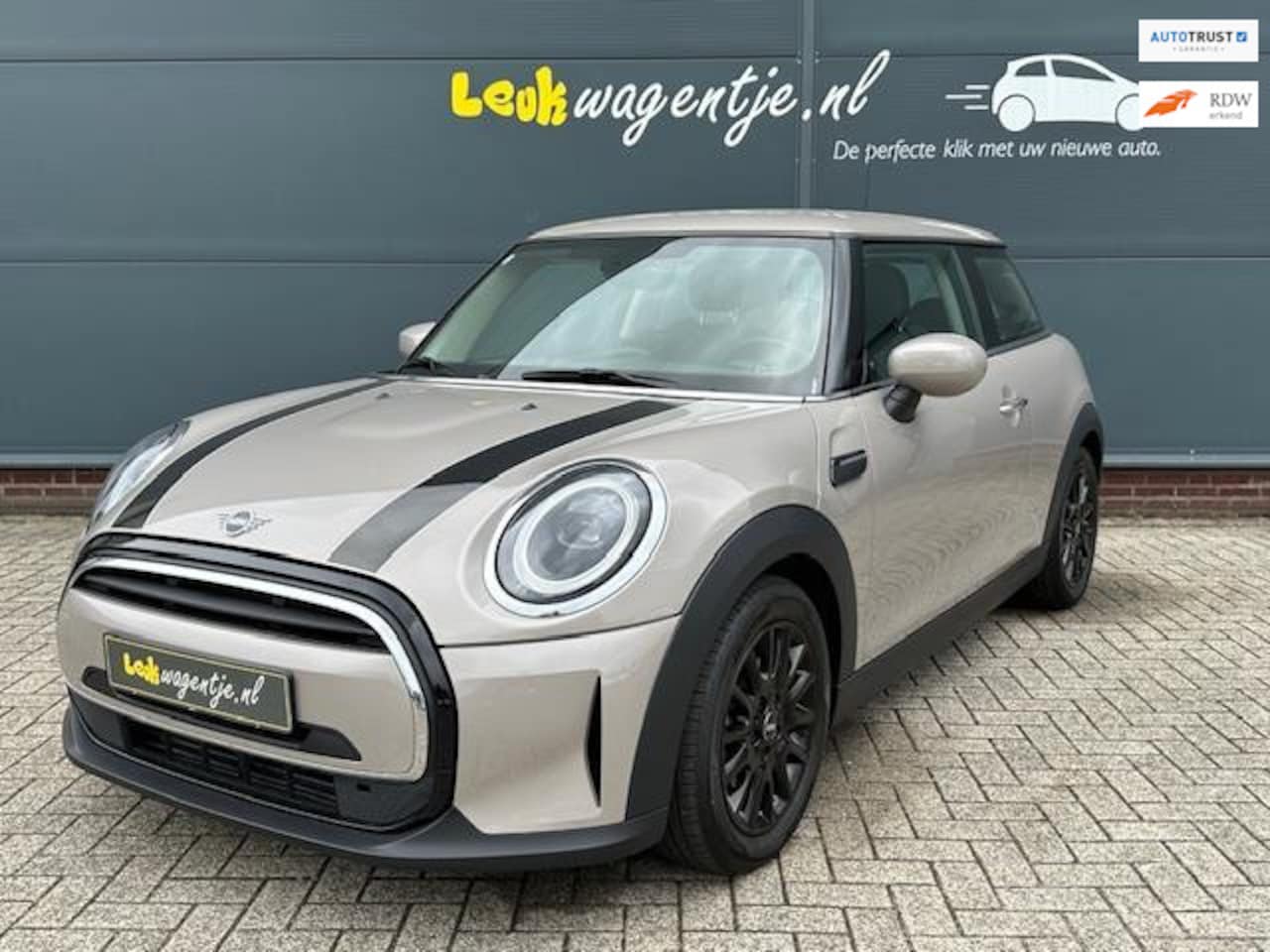 MINI Cooper - Mini 1.5 Bus. Ed. *rijklaar *22.650 km *BTW-auto - AutoWereld.nl