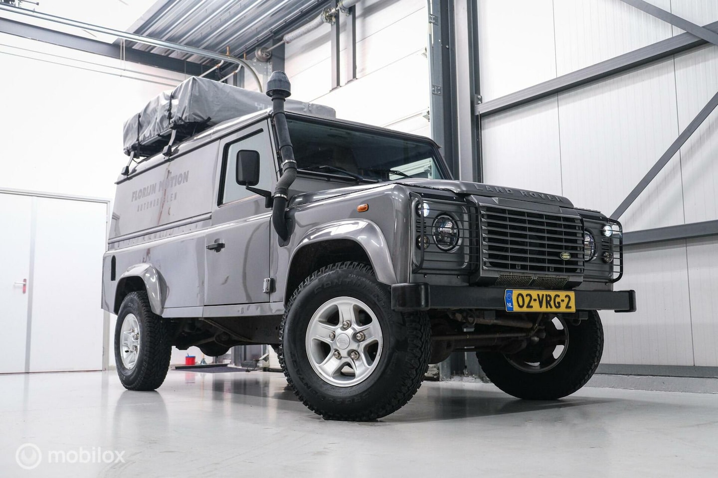 Land Rover Defender 110 - 2.4 TD 110" | Overlander | Airco | led | daktent | keuken | camper | - AutoWereld.nl