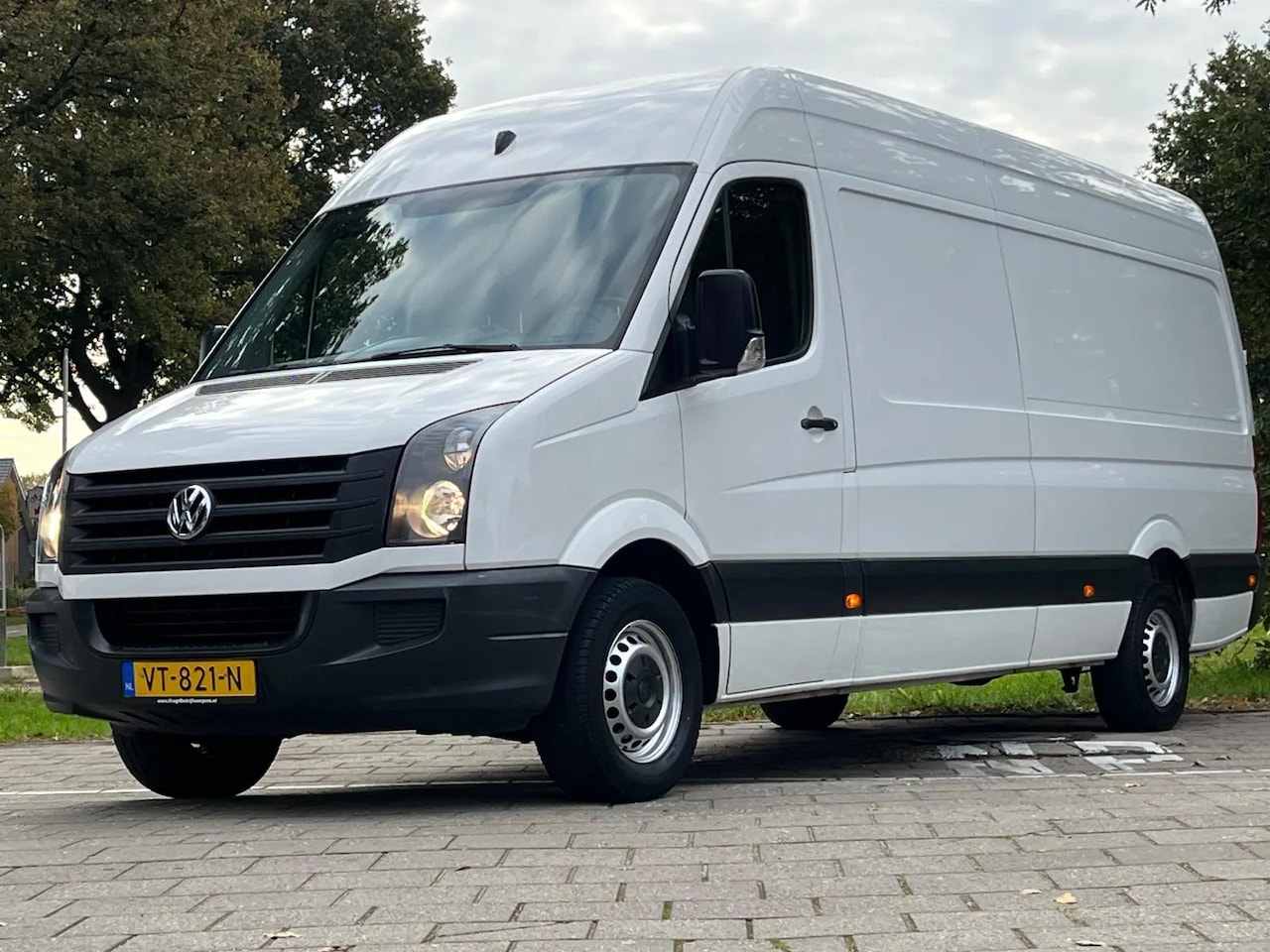 Volkswagen Crafter - 35 2.0 TDI L4H3|NAP|Navi|cruise|trekhaak|bluetooth|airco - AutoWereld.nl