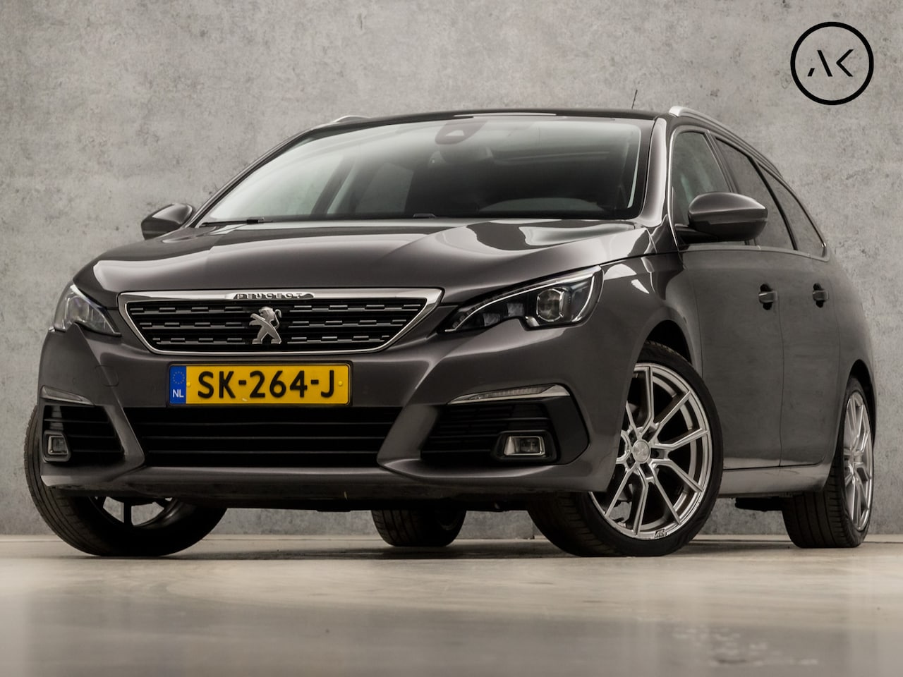 Peugeot 308 SW - 1.2 PureTech Sport Deluxe Automaat (PANORAMADAK, APPLE CARPLAY, NAVIGATIE, 360 CAMERA, GET - AutoWereld.nl