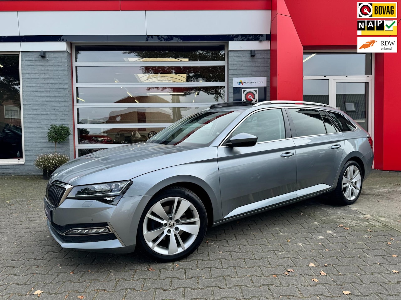 Skoda Superb Combi - 1.4 TSI iV Business - AutoWereld.nl