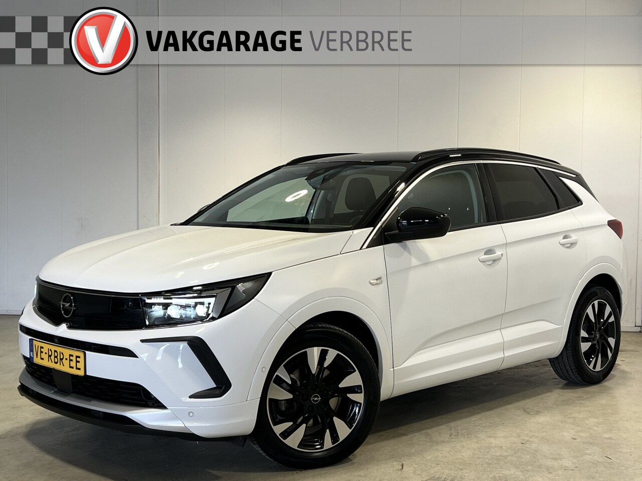 Opel Grandland - 1.2 Turbo Ultimate | Navigatie/Android/Apple Carplay | LM Velgen 18" | Voorstoelen Verwarm - AutoWereld.nl