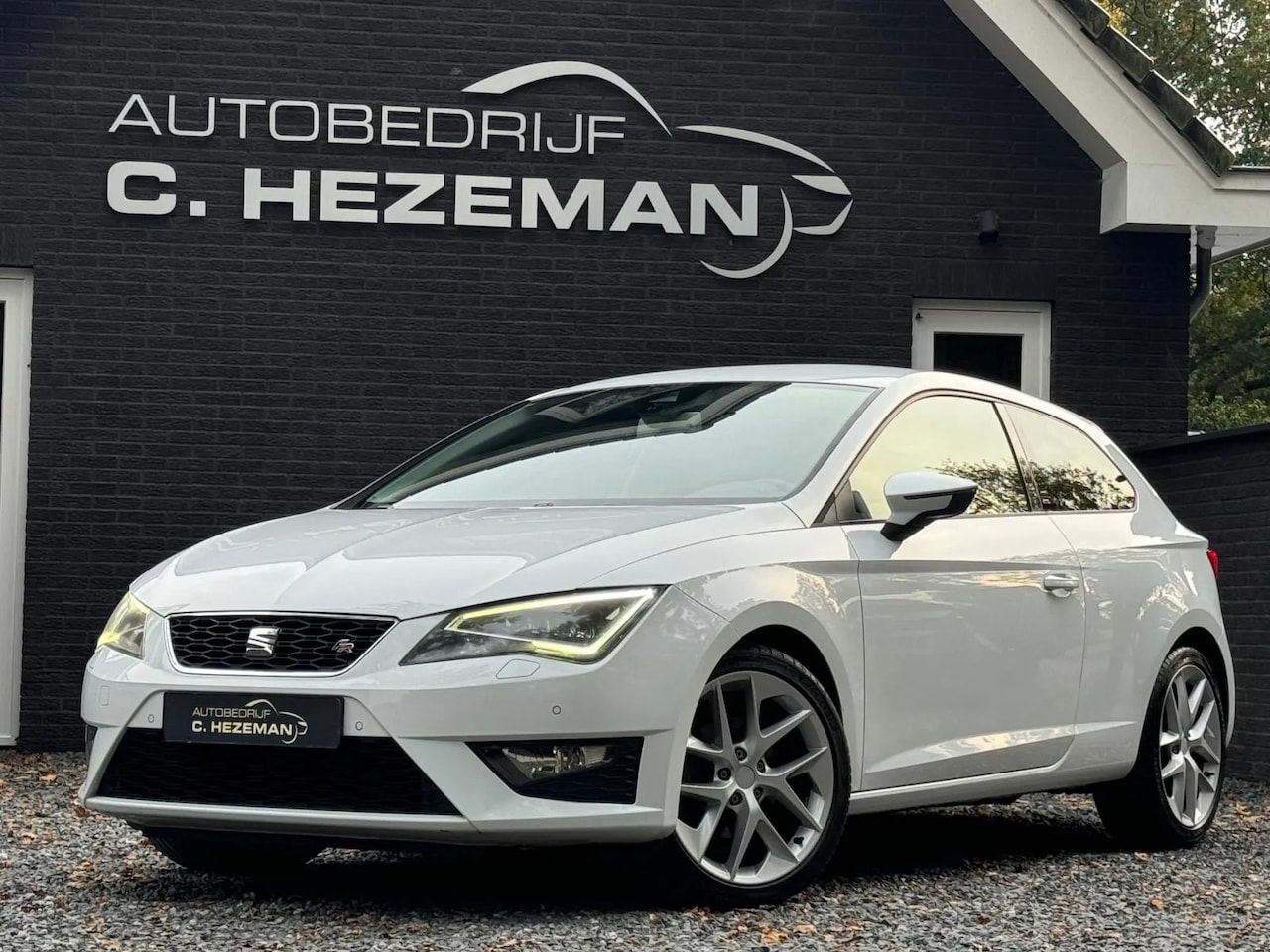 Seat Leon SC - 1.4 TSI 140PK FR Business 1e eigenaar DealerOH LED XENON Navigatie 18”LMV Seat Sound - AutoWereld.nl