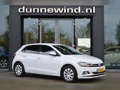 Volkswagen Polo - 1.0 MPI COMFORTLINE *CLIMA*CRUISE*PRIVACYGLASS*CARPLAY