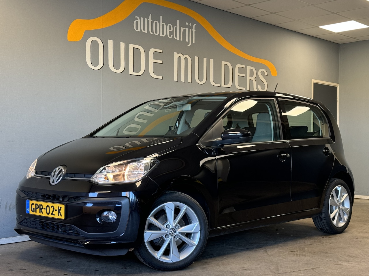 Volkswagen Up! - 1.0 BMT move up! CruiseControle/Stoelverwarming/Bluetooth - AutoWereld.nl