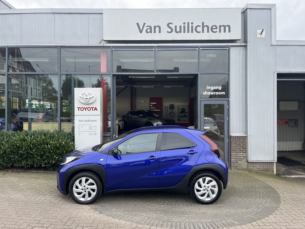 Toyota Aygo X - 1.0 VVT-i MT play 1.0 VVT-i MT play - AutoWereld.nl