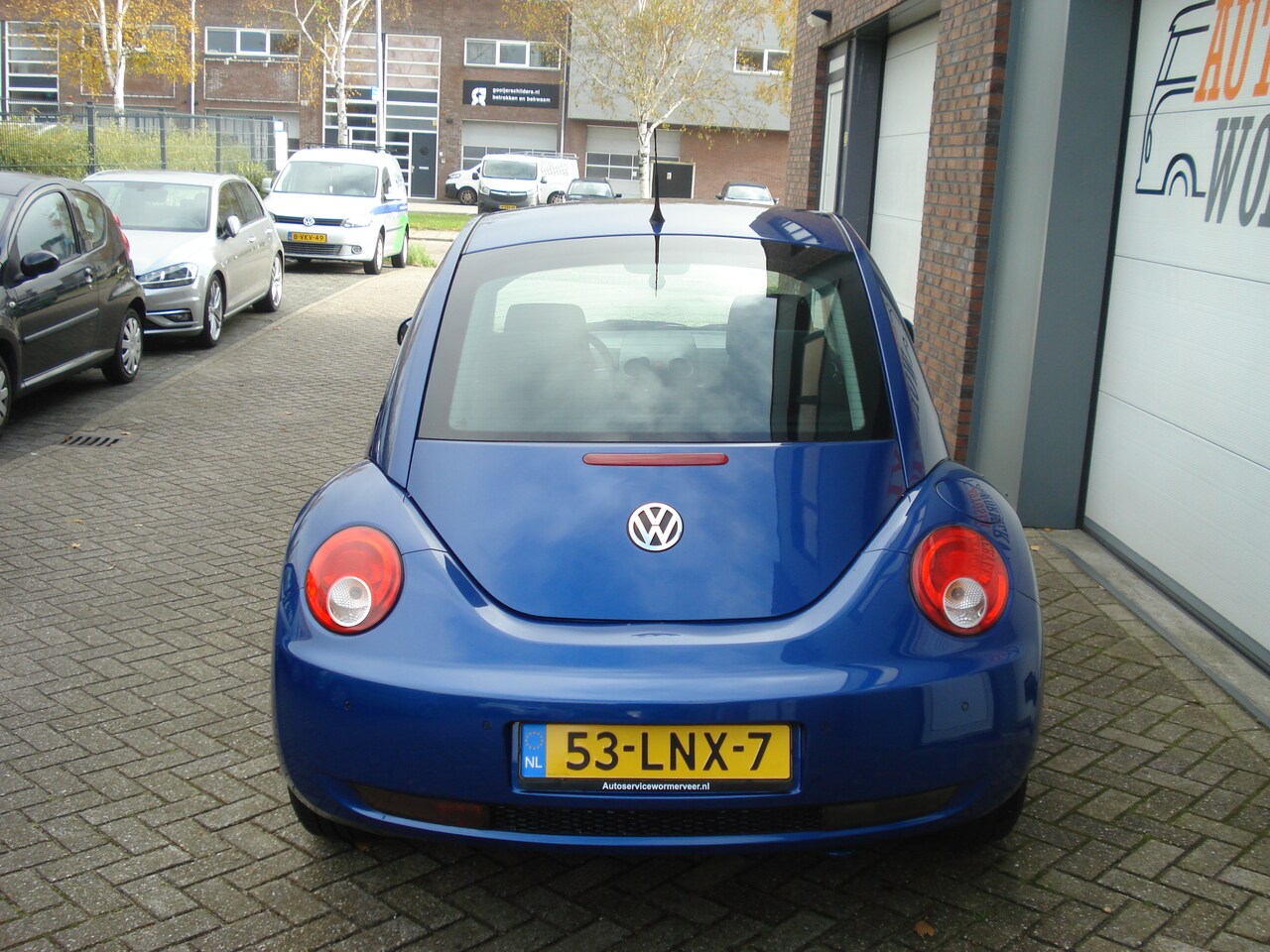 Volkswagen New Beetle - 1.6 Trendline