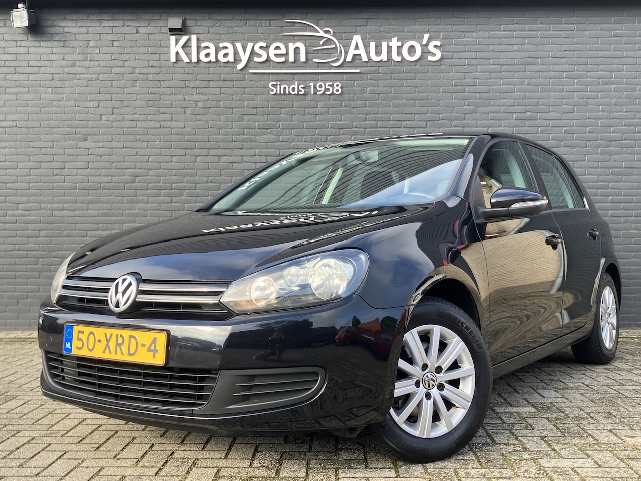 Volkswagen Golf - 1.2 TSI Comfortline BlueMotion | navigatie | cruise control | trekhaak | NL auto | 75.000 - AutoWereld.nl