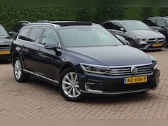 Volkswagen Passat Variant - 1.4 TSI GTE Connected Series Plus / Panoramadak / Camera / Navigatie / 17'' / DAB / ACC /