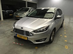 Ford Focus - 1.0 Titanium / SEDAN / MOTOR DEFECT / ENGINE DEFECT / NAVI