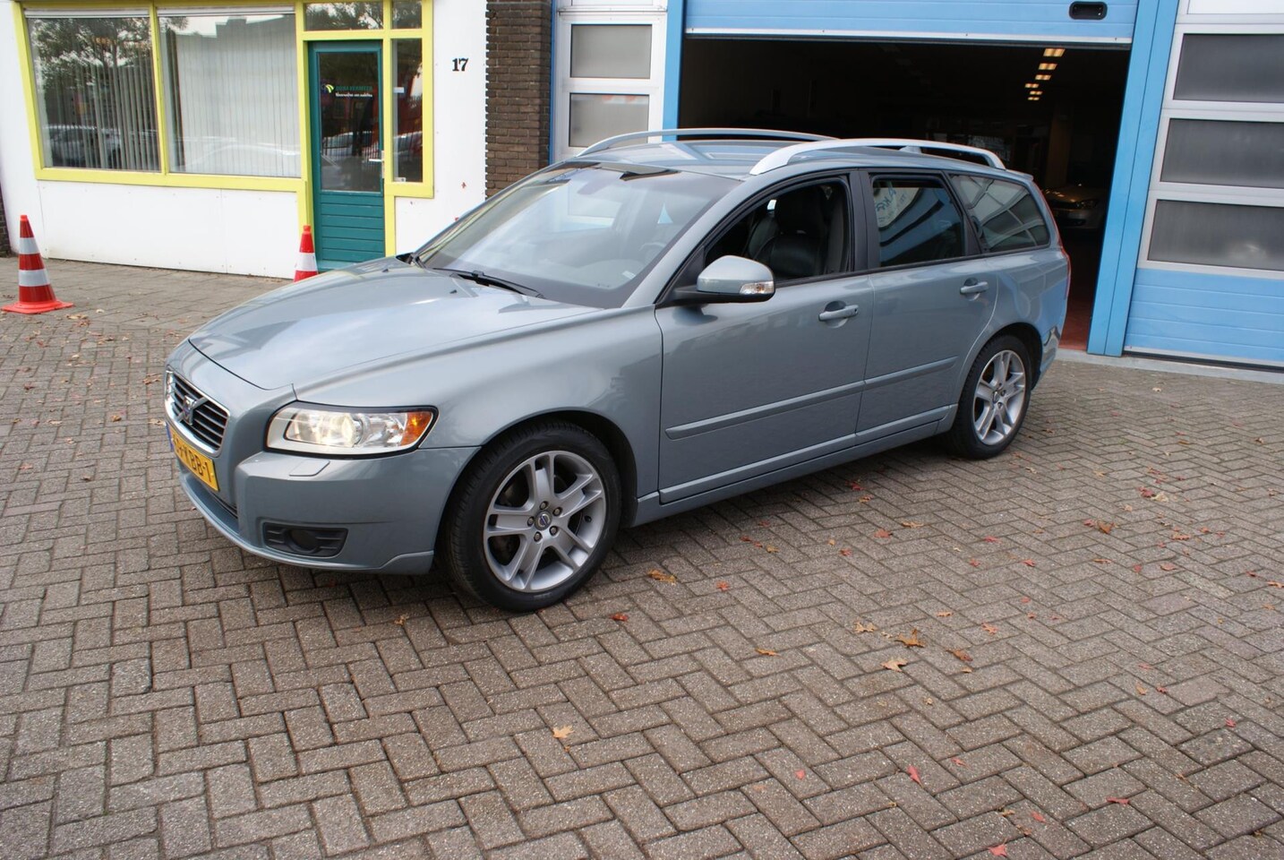 Volvo V50 - 2.0D Edition II distributie vervangen bij 224809 km - AutoWereld.nl